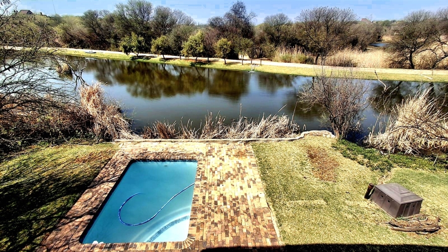4 Bedroom Property for Sale in Boschenvaal River Front Lodges Free State